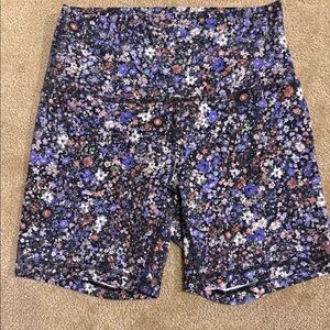 lululemon athletica Floral Bike Shorts - Purple and Black